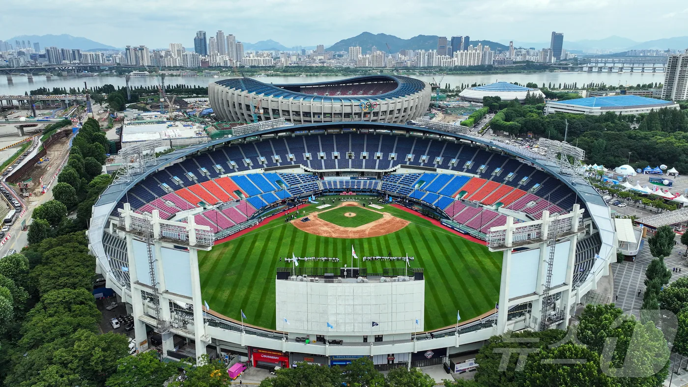 적격심사제 공고에서는 단순히 최저가격을 제출한 업체가 바로 낙찰되는 구조로 … 관련 이미지